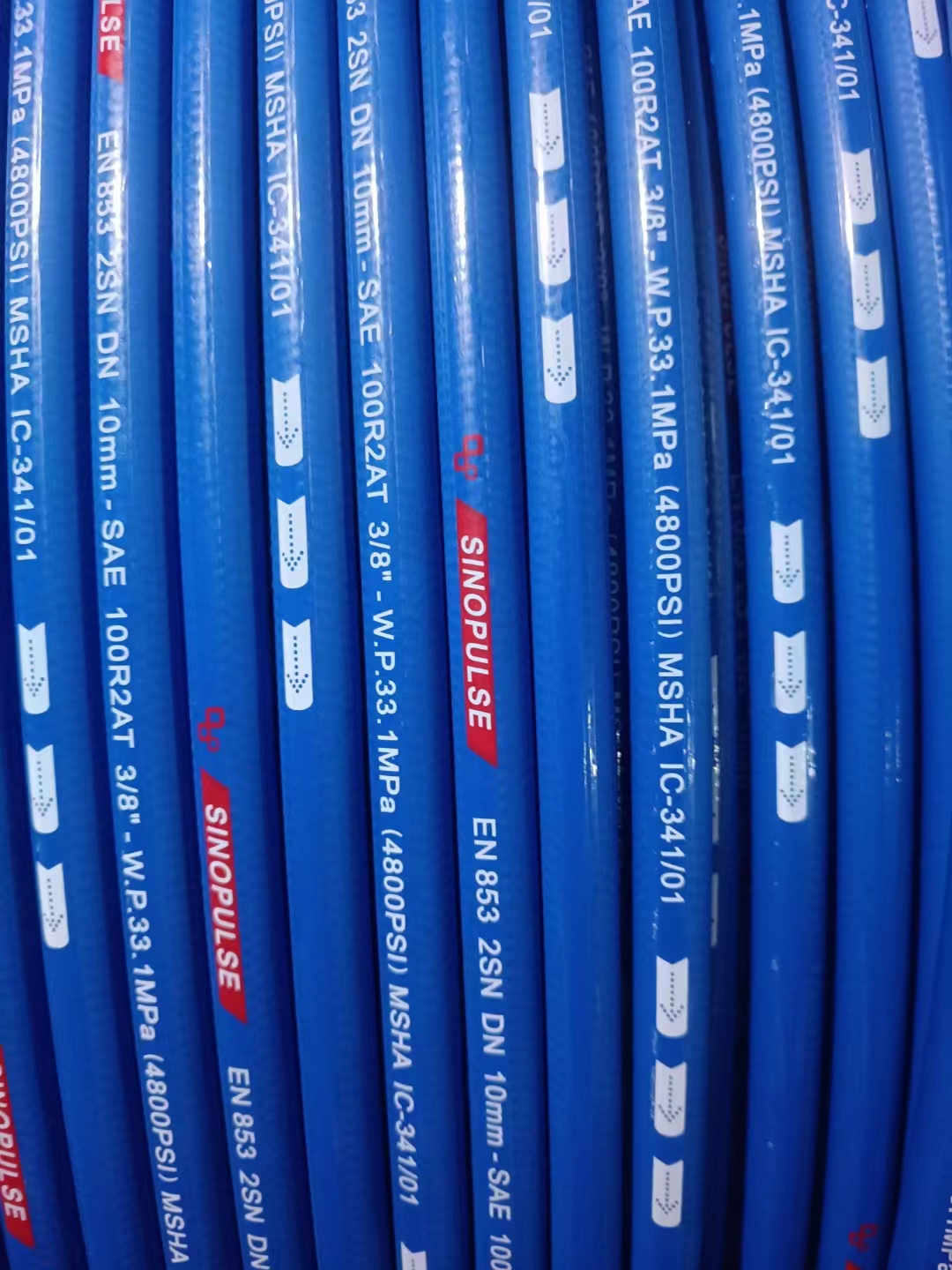 Sinopulse new design blue cover hydraulic hose